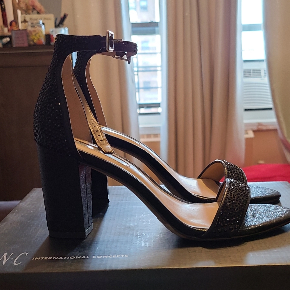 Black rhinestones sandal